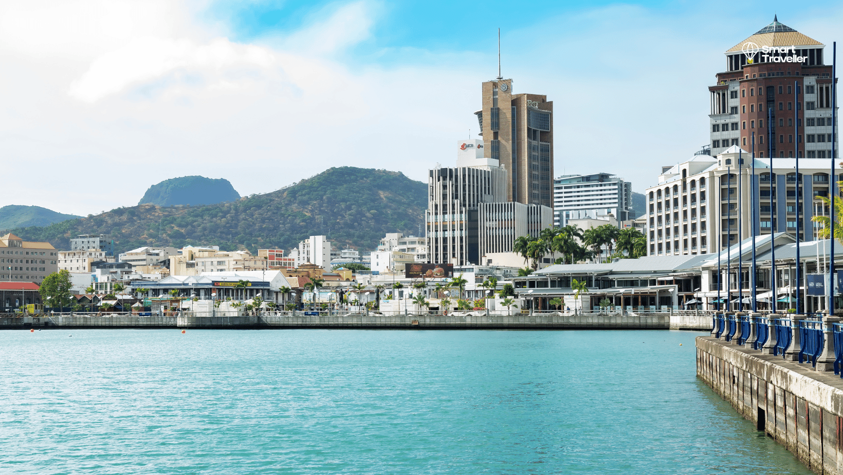 Port Louis ile Maurice – capitale economique et environnement stable pour expatriation Port Louis ile Maurice skyline ville expatriation ile maurice environnement economique stable